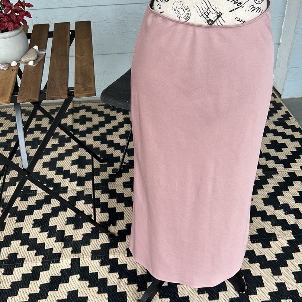 TopShop 90”s trend Blush Pink Midi Slip Skirt - Picture 2 of 7
